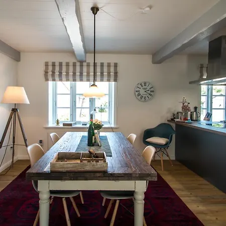 Holiday home Reethus Gluecklicher Matthias Hausteil Waasterlun Oldsum